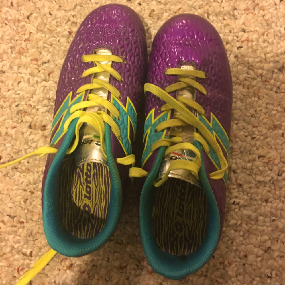 Size 2 girls soccer cleats